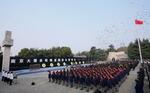 　「南京大虐殺記念館」で開かれた国家追悼式典＝１３日、中国江蘇省南京市（共同）