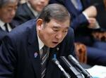 　参院予算委で答弁する石破首相＝５日午前