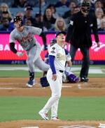 　タイガース戦の２回、ディングラーに先制ソロを浴びたドジャース・山本＝ロサンゼルス（共同）