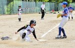 最終回に得点を挙げ、美方の反撃が始まる＝健康公園多目的グラウンド