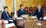 　企業・団体献金の扱いに関する協議に臨む自民、公明、国民民主３党の実務者＝２８日午前、国会