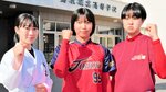 大舞台に向けて闘志を燃やす（左から）重本さん、岡田さん、河越さん＝２０日、鳥取市の鳥取城北高