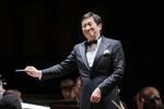 　関西フィルハーモニー管弦楽団のコンサートで指揮をする藤岡幸夫さん＝２０２４年４月、大阪市（（Ｃ）ｓ．ｙａｍａｍｏｔｏ）