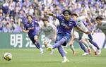 　広島―福岡　試合終了間際、決勝のＰＫを決める広島・ジャーメイン＝Ｅピース