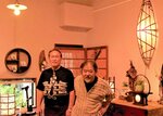 作品を紹介する佐伯さん（左）と入江さん