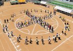 旧成徳小で継承されていた花運動。伝統の演技が地区運動会で復活する（打吹小提供）