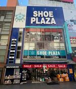 　「ＳＨＯＥ　ＰＬＡＺＡ」の店舗＝東京・新宿