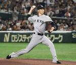 　ヤクルト戦に先発し、今季初勝利を挙げた巨人・戸郷＝東京ドーム