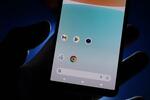 　グーグルのアプリなどが表示されるスマートフォンの画面