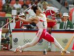 　１９８８年ソウル五輪陸上男子やり投げで投てきする溝口和洋さん（共同）