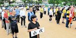 【準備ＯＫ】試合を前に、緊張した面持ちの参加者（開会式・小代中グラウンド）