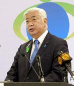 　記者会見する中谷防衛相＝１８日午前、防衛省