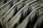 　米ドル紙幣（ロイター＝共同）