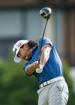 　第１日、７アンダーで首位の小平智＝日野ＧＣ