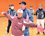 昨年１２月の講習会で指導する筆者