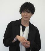 　舞台での活躍も多い玉城裕規。「映像作品は完成形を自分で見られるのがお得な感じで、うれしい」