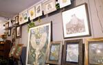 　常設展に飾られた小林嵩史さんの作品＝札幌市