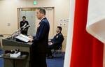 　記者会見する航空自衛隊の内倉浩昭航空幕僚長＝１５日午後、防衛省