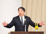 支持を呼びかける榛葉幹事長＝５日、松江市学園南１丁目のくにびきメッセ