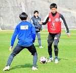 キャンプの締めくくりとしてトレーニングに励む世瀬（ガイナーレ提供）＝和歌山県上富田町の上富田スポーツセンター