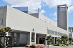 今年町制２０周年を迎える新温泉町。節目を記念して公式ロゴマークを募集中＝新温泉町役場庁舎