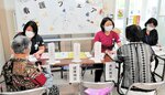 院内に設けたコーナーで対応する看護師ら＝１６日、新温泉町二日市の公立浜坂病院
