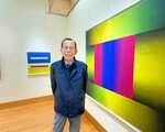 「ＴＯＮ－Ｒ」（右）など大小の作品を紹介する本池さん
