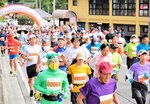 千メートル級の山々を走り抜ける過酷さが人気の村岡ダブルフルウルトラランニング。今年はコースを大幅に変更する＝２０２２年９月、香美町村岡区