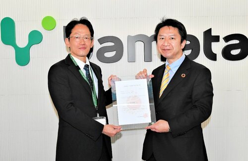 えるぼしの認定企業となったモア・コンフォートの山田社長（右）