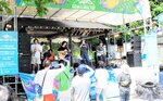ソウルバンド「ラッキーセベン」の演奏で盛り上がる会場＝３日、香美町村岡区大笹のハチ北高原スキー場