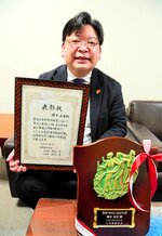 「障害のある人が学ぼうとすることを支えるきっかけになれば」と話す国本教授＝倉吉市内