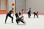 女子団体で５９連覇を達成した鳥取西＝ヤマタスポーツパーク体育館