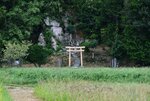 階段の先には何もないように見えるが…