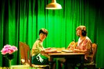 映画の一場面。トンボ役の綾瀬はるかさん（右）とハル役の大沢一菜さん＝ⓒ２０２４「ルート２９」製作委員会