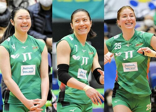 退部する（左から）橘井友香選手、タットダオ・ヌクジャン選手、カースタ・ロウ選手