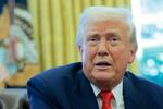 　米ホワイトハウスで記者団に話すトランプ大統領＝９日、ワシントン（ゲッティ＝共同）