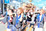 【粋だね！】「わっしょい！」と威勢よく倉吉銀座通りを練り歩く女みこし