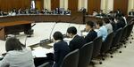 　大規模災害時の選挙を巡り、有識者への参考人聴取を実施した参院憲法審査会＝７日午後
