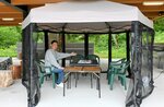屋根下に蚊屋付きタープを設置した様子