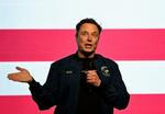 　スピーチするイーロン・マスク氏＝３月３０日、米ウィスコンシン州（ロイター＝共同）