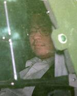 　１９９５年１０月、初公判を終えて警視庁浅草署に入るオウム真理教の中川智正被告（当時）