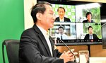 対話型ＡＩの技術と民主主義の在り方について意見を述べる平井知事＝５日、鳥取県庁
