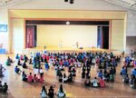学校の文化祭ではいつも主役を演じ、その時から女優としての才能が開花していた＝現在の境高の舞台発表