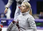 　女子サーブル個人３回戦で敗れた江村美咲＝パリ（共同）