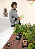 大山の原野を切り拓く様子を再現したジオラマ