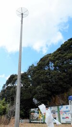 人工巣塔の完成式で行われた神事＝９日、新温泉町清富