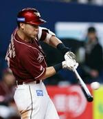 　９回楽天１死満塁、村林が左前に勝ち越し打を放つ＝京セラドーム