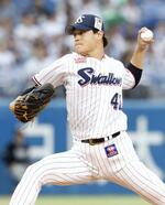 　西武戦に先発したヤクルト・高橋＝神宮