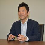 　「大切なのは『戻ってこよう』と思える会社に変わること」と話す三菱電機の長坂英史採用グループマネージャー＝２月、東京都千代田区