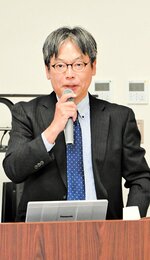 講演する桜井氏